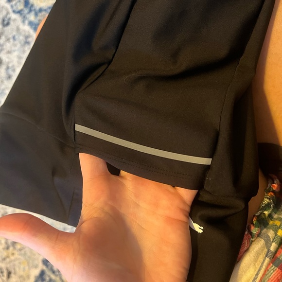 Puma women’s leggings, size medium, worn once - Picture 3 of 5